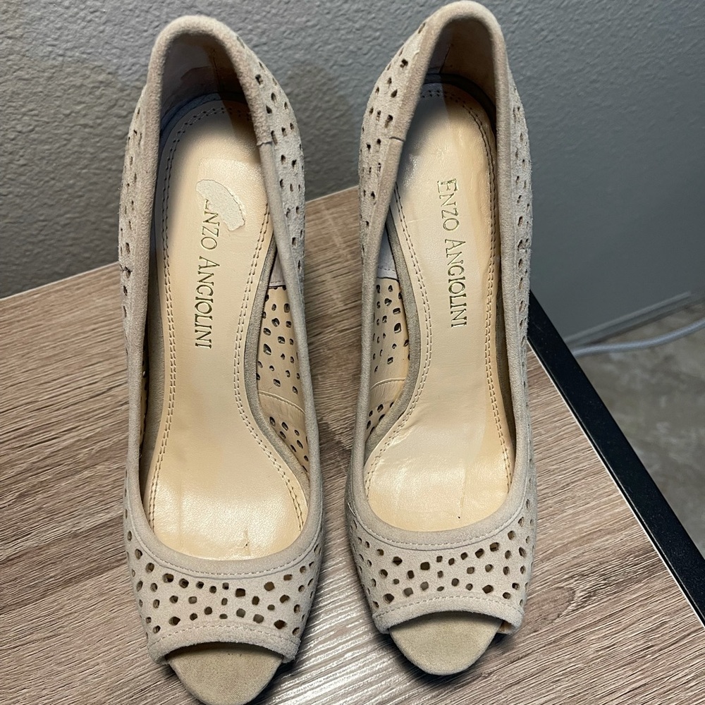 Enzo Angiolini Cream Peep Toe Heels